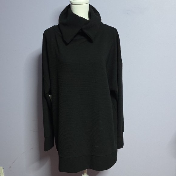 Ideology Sweaters - Ideology Black‎ Cowl Neck Sweater